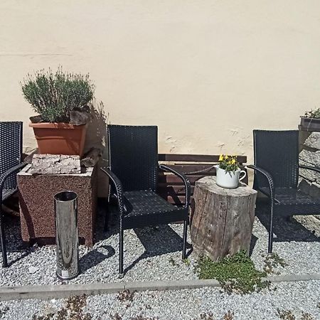 Ubytování Nové Hrady 111 - apartmány Žiaková Exterior foto
