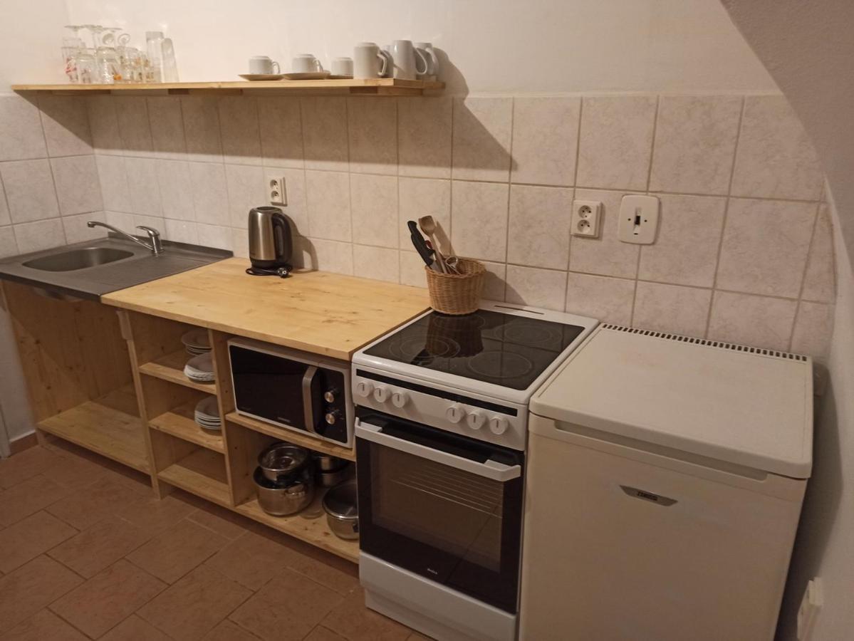 Ubytování Nové Hrady 111 - apartmány Žiaková Exterior foto