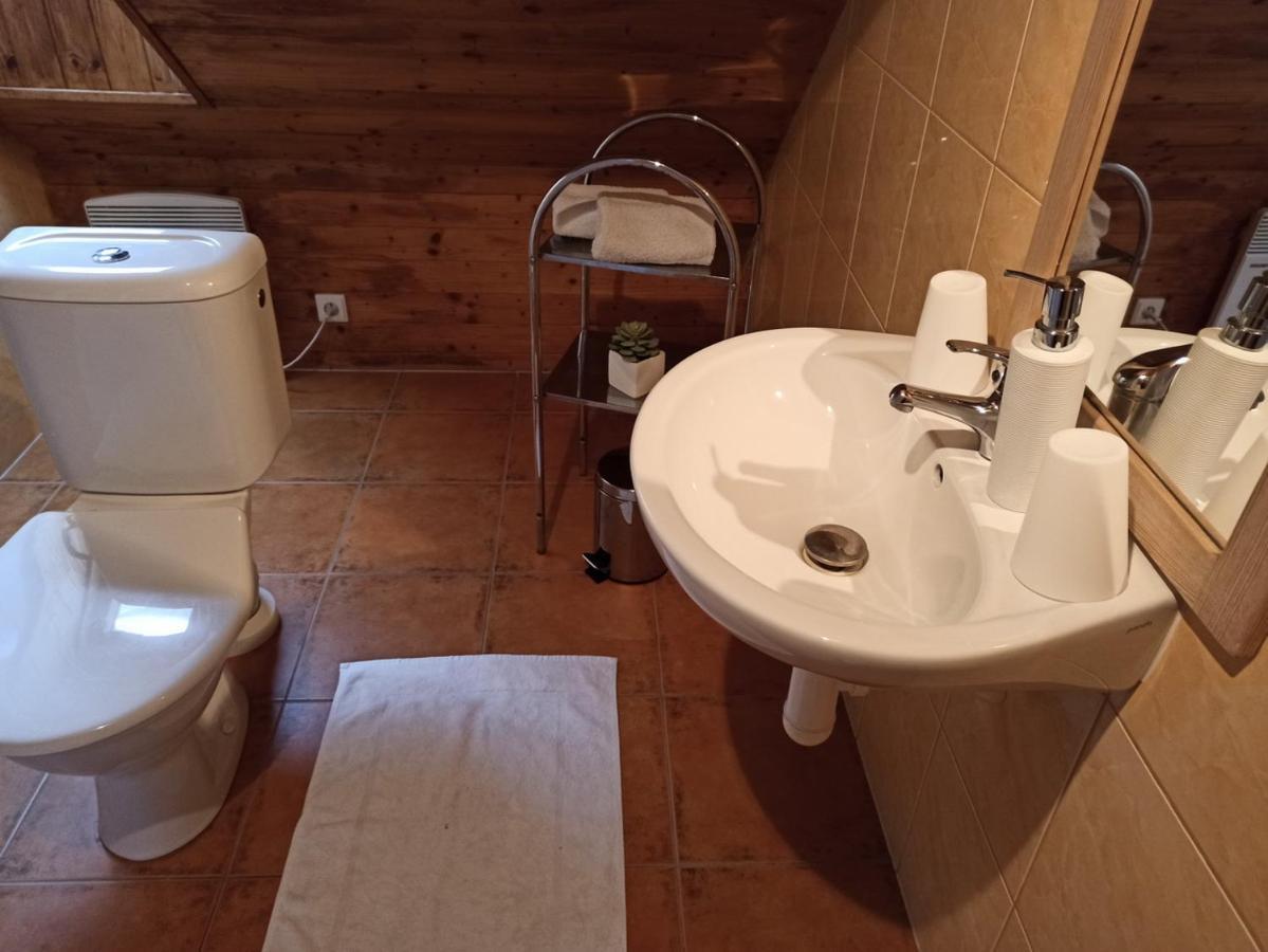 Ubytování Nové Hrady 111 - apartmány Žiaková Exterior foto