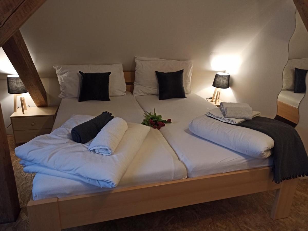 Ubytování Nové Hrady 111 - apartmány Žiaková Exterior foto