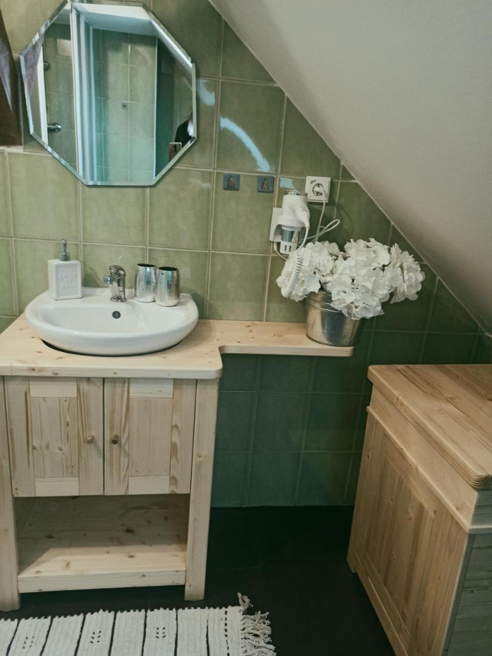 Ubytování Nové Hrady 111 - apartmány Žiaková Exterior foto